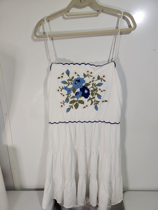 ARULA Dresses & Skirts - ARULA White Sundress with Blue and Green Floral Embroidery, Size 2x